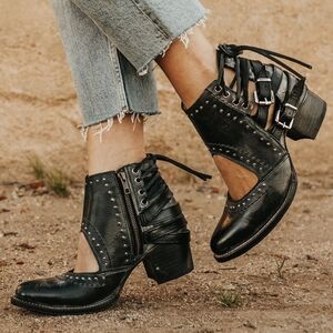 Freebird, black bootie